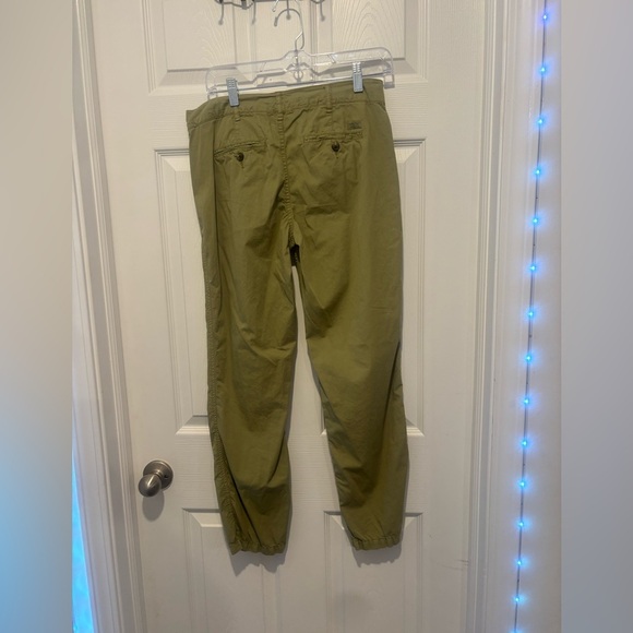 Lauren Ralph Lauren Green Chino Jogger Pants Size 4. - Picture 2 of 6